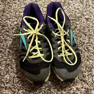 Reebok ladies size 9 1/2 running shoes